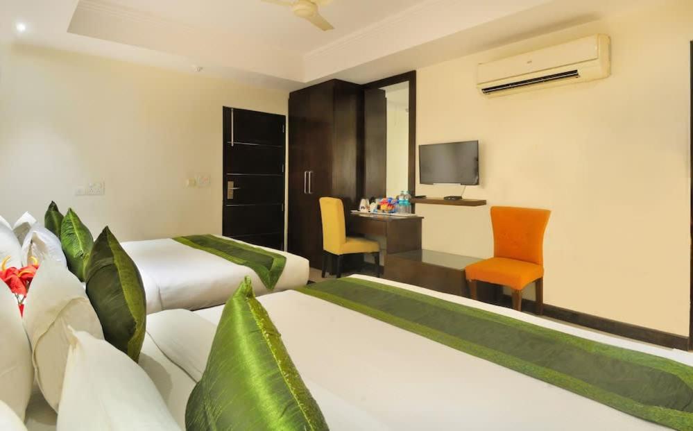 Zenith - Delhi Airport Hotel
