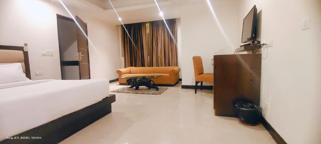 Hotel Zenith - Delhi Airport New Delhi