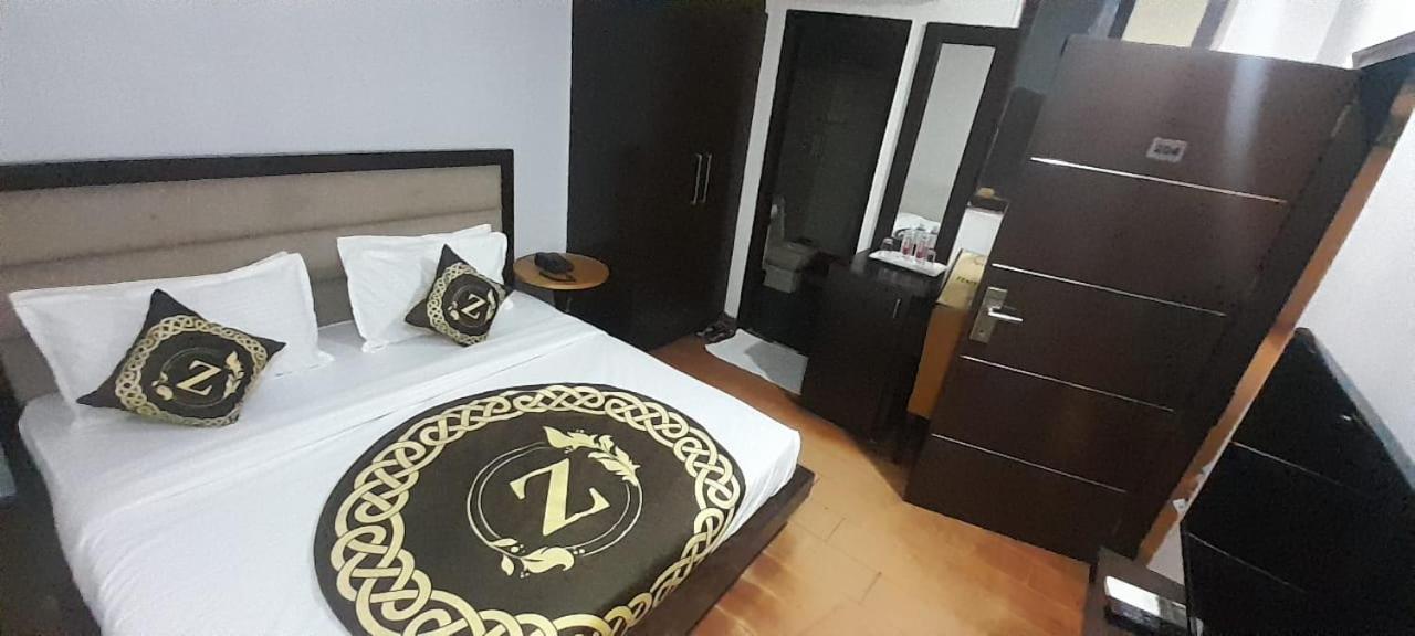 Zenith - Delhi Airport 4*